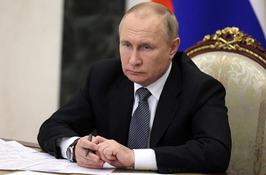 Путин получил право вводить спецмеры по продаже валюты