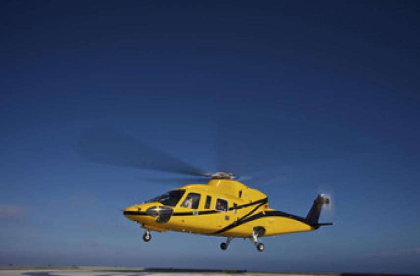 Четыре человека погибли в Индии при крушении вертолёта