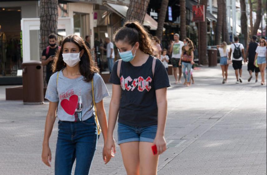 Исследование: люди, которые пахнут похоже, легко становятся друзьями