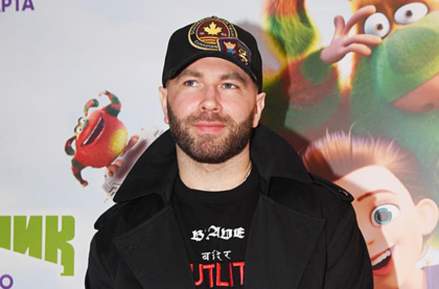 Популярный блогер рассказал о своих доходах после блокировки соцсетей