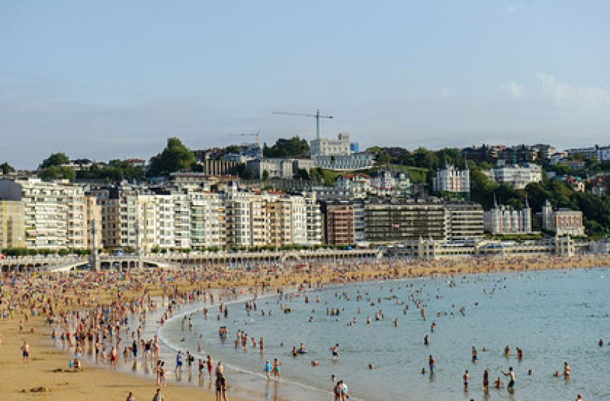 На популярном курорте решили брать деньги за спасение пьяных тонущих туристов