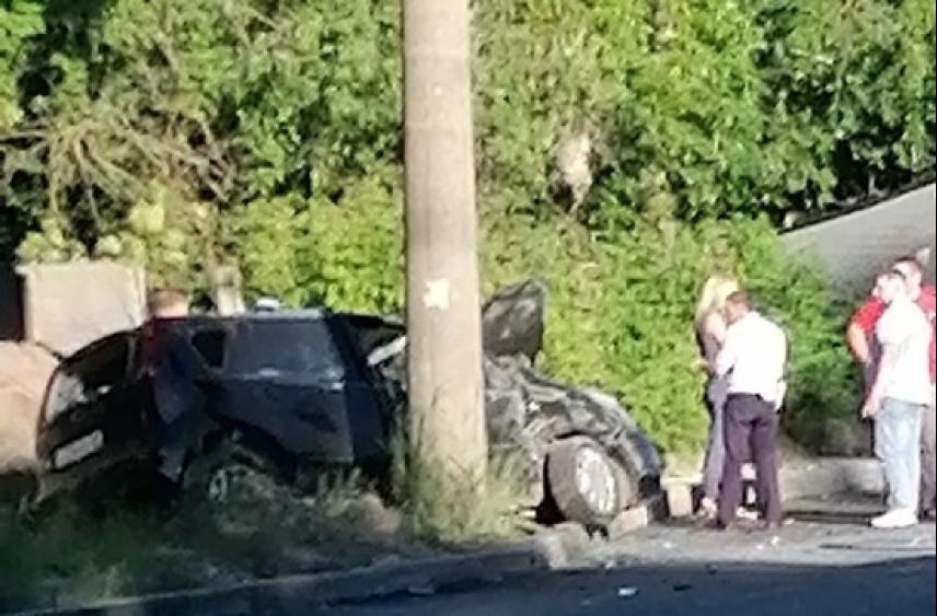 Появились фото с места ДТП с Nissan на улице Промышленной в Рязани