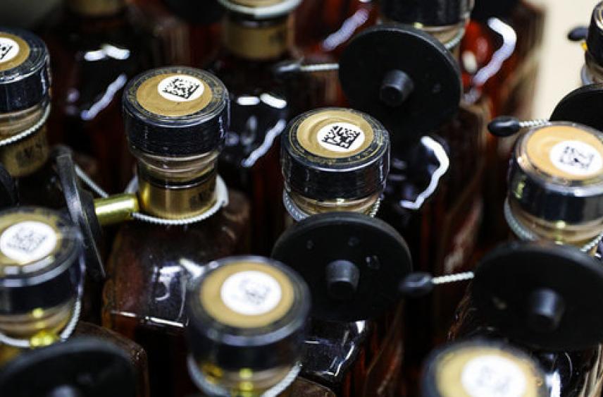 Финляндия запретила ввозить крепкий алкоголь из России