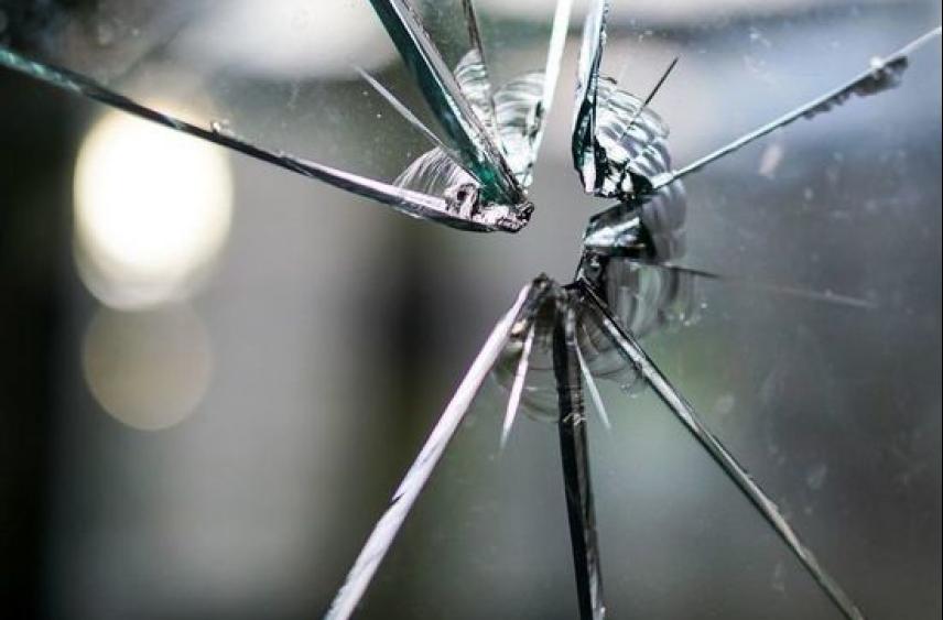 СК расследует гибель матери с детьми, выпавших из окна в Волгограде