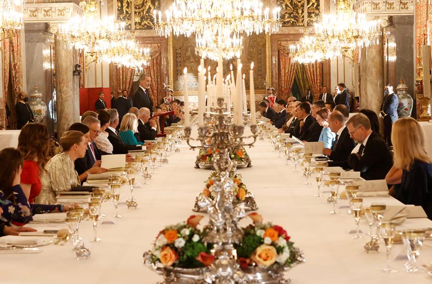 Повар на саммите НАТО подал «русский» и «украинский» салаты