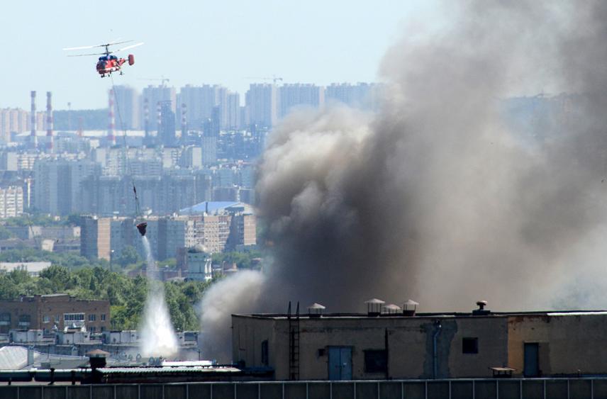 Стали известны версии причин пожара на Каширском шоссе в Москве