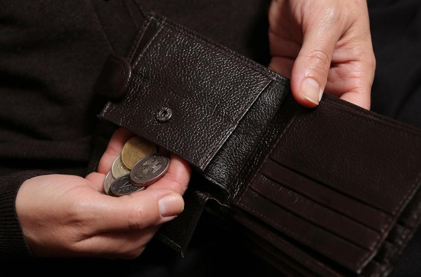 Росстат сообщил о максимальном с 2015 года снижении реальных зарплат