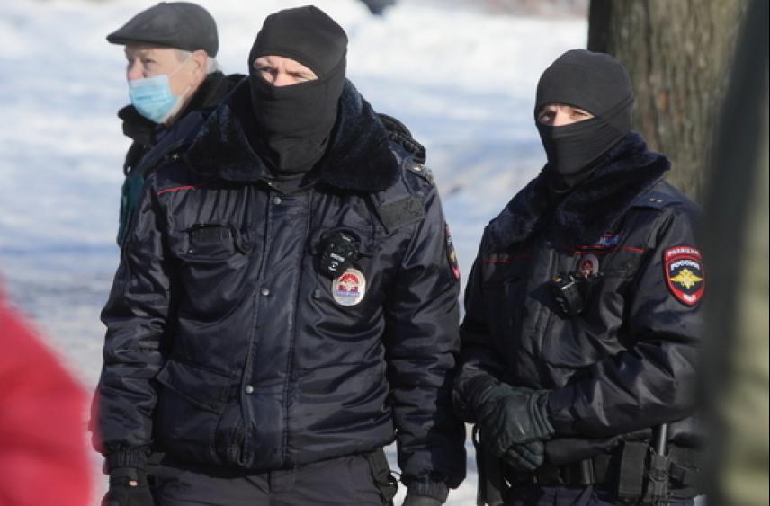 Росгвардия в рамках пилотного проекта взяла под охрану автомобили такси