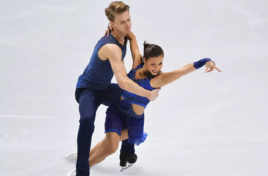 Отец фигуриста Смолкина опроверг информацию о женитьбе сына на Дэвис
