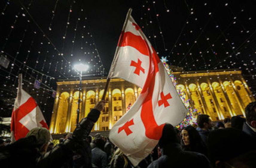 В Грузии сообщили о возобновлении работы таможенного пункта на границе с Россией