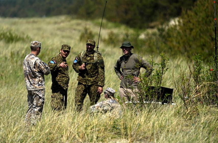 Саммит НАТО заявил о необходимости решить конфликт на Украине военным путем