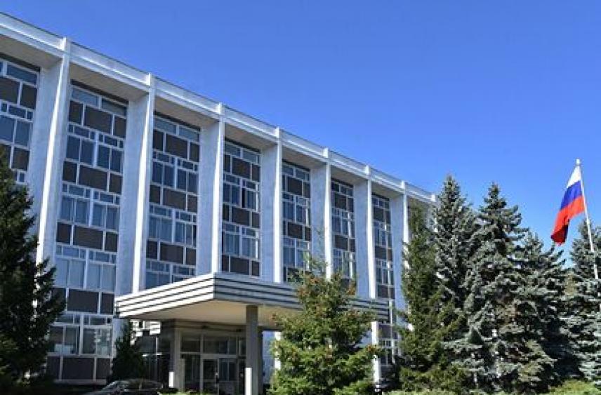 Захарова назвала причину высылки российских дипломатов из Болгарии