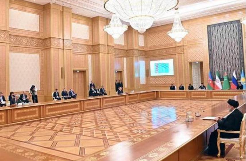 Владимир Путин: Особое внимание уделяем портам Астрахань, Оля и Махачкала