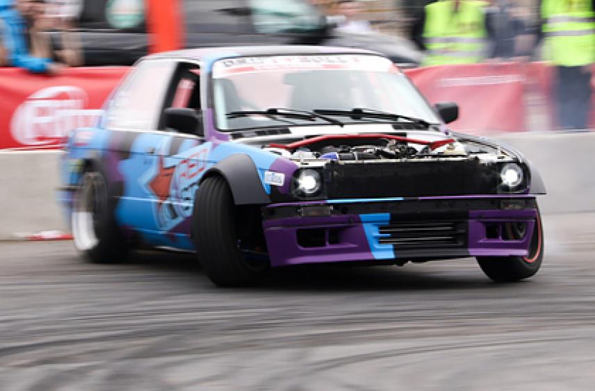 Попавший в смертельное ДТП сын бизнесмена из Крыма снимал дрифты на BMW на видео