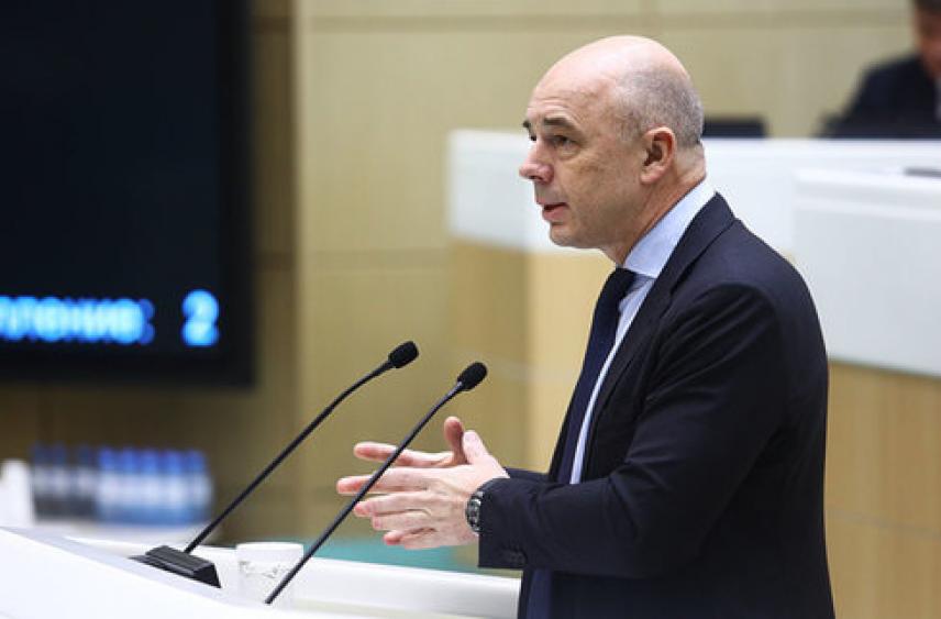 Силуанов: бюджет готов пожертвовать частью сырьевых сверхдоходов для стабилизации рубля