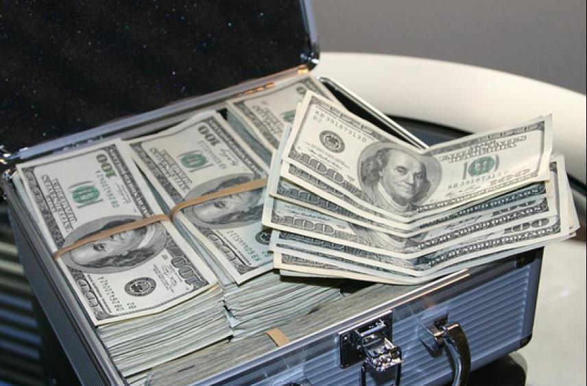 Экономист назвал преступлением планы США перенаправить замороженные российские активы Украине