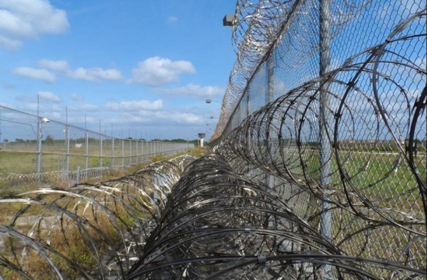 До 10 лет тюрьмы грозит жителю Сахалина, который ударил своего сына ножом