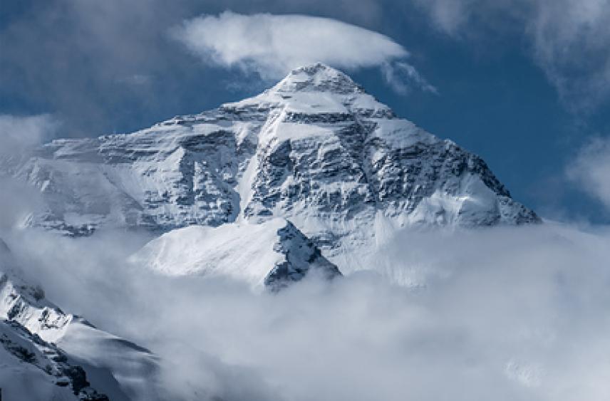 Обнаружено около 1000 опасных бактерий в снегу и льдах Тибета