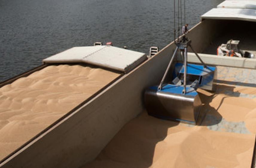 Из порта Бердянска ушло первое торговое судно с зерном