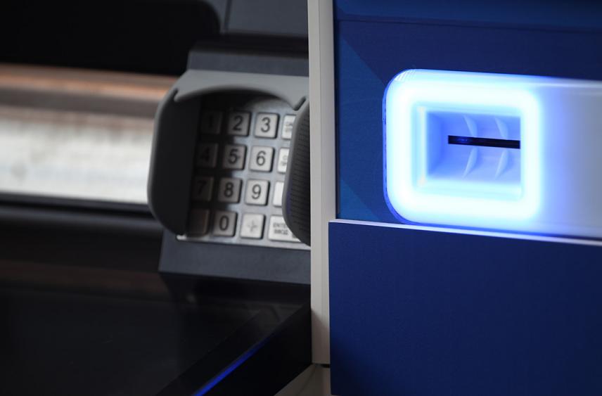 Медведев заявил, что Запад хотел навредить гражданам отключением от SWIFT