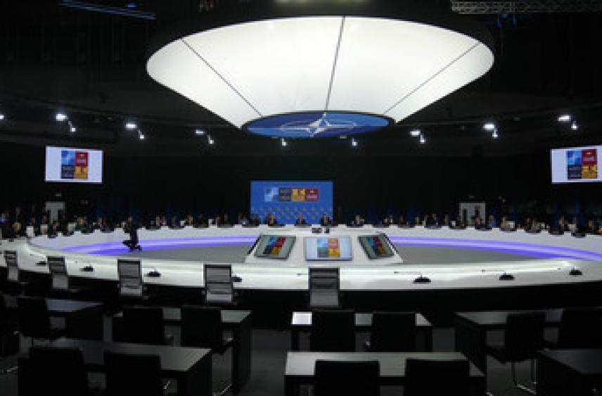 В кафе, работающем на саммите НАТО, «русский салат» заменили на «традиционный салат»