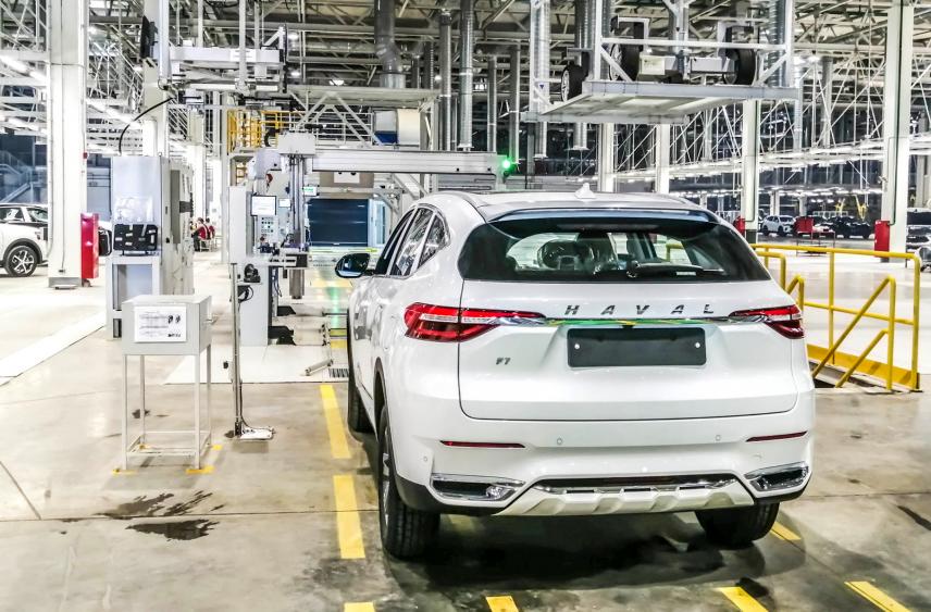 Выпуск легковых автомобилей в России сократился в 30 раз