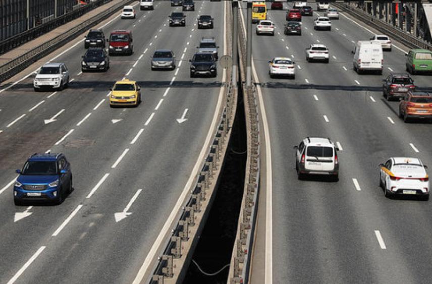 В ГИБДД предложили увеличить лимит скорости на дорогах до 150 км/ч