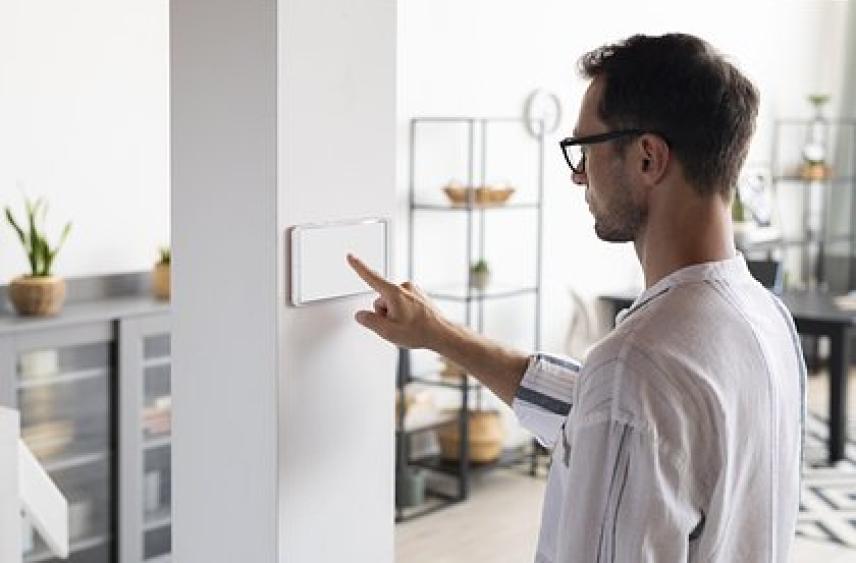 Россиянам дали советы по защите квартиры от воров в Новый год