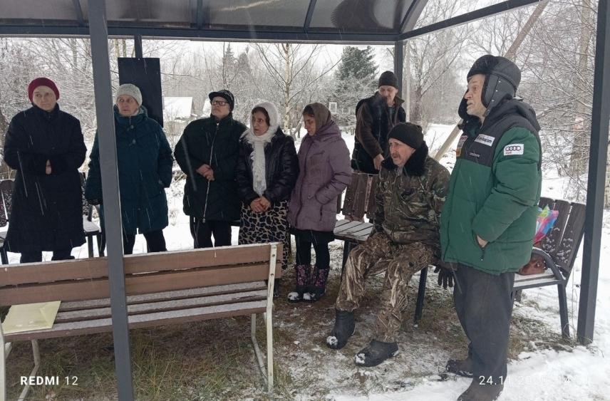 В Демянском округе благоустроят два кладбища и детскую площадку