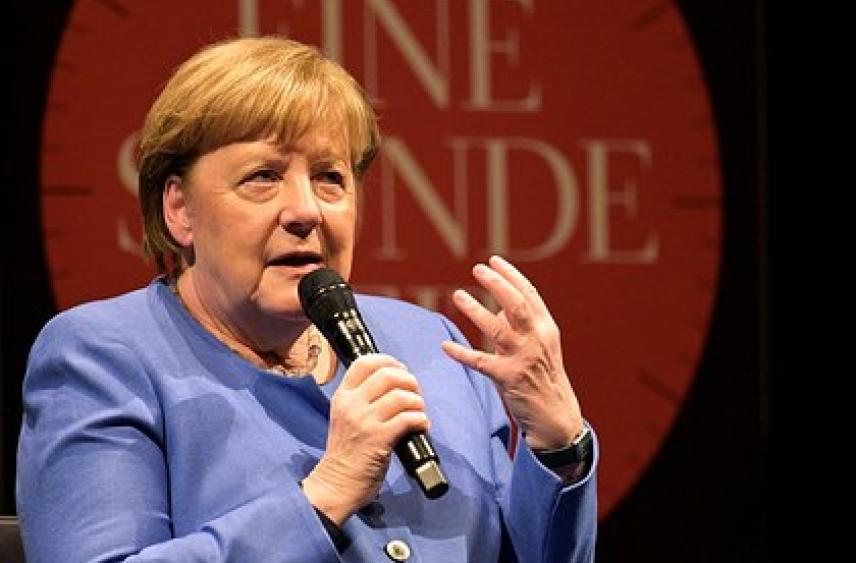 Меркель открестилась от слов о вине Польши и Балтии за конфликт на Украине