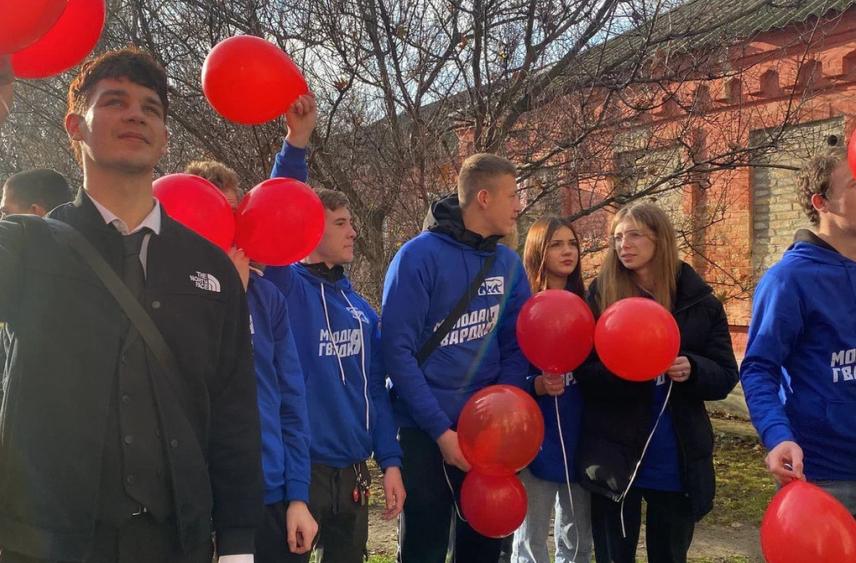 Акция «Коробка храбрости» поддержала маленьких пациентов больницы в Геническе