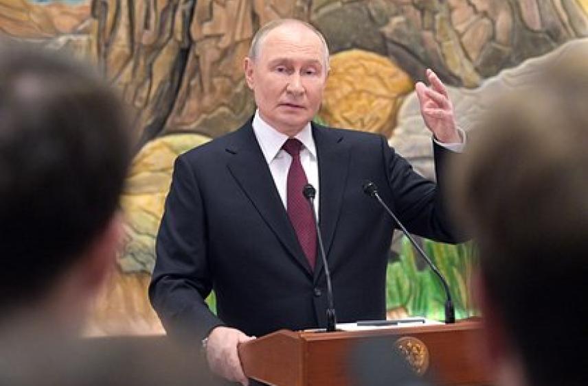 Путин рассказал о переговорах с США «без ругани и плевков»