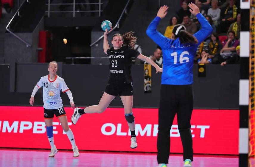 Гандбольный клуб «Ростов-Дон» с разгромным счетом обыграл «Уфу-Алису»