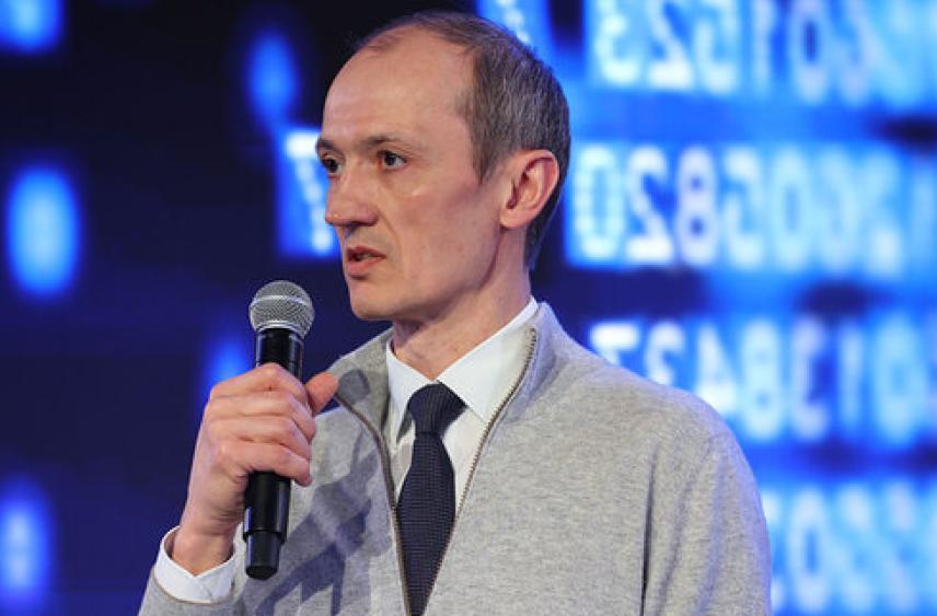 Григоренко поручил расширить использование ИИ в работе ведомств