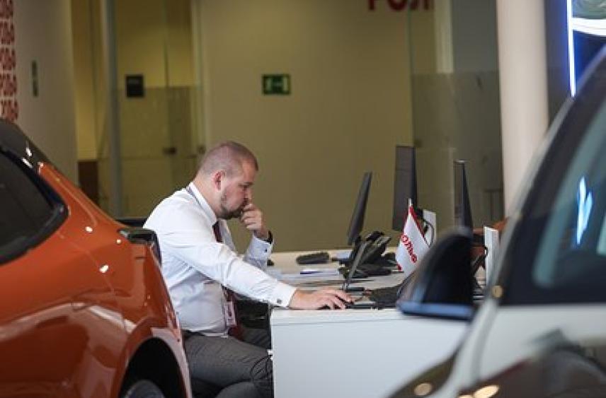 Бурный спрос россиян на один вид машин объяснили