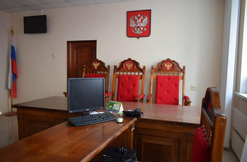 Льговские учителя подали 17 исков на 4,5 млн рублей задолженности по зарплате