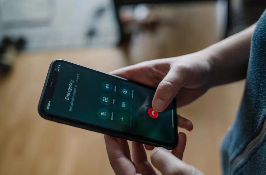 В России обсуждается введение запрета на входящие вызовы с зарубежных номеров в качестве меры борьбы с телефонными мошенниками