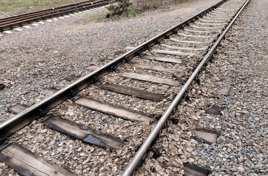 Тепловоз сбил мужчину, переходившего перед ним железнодорожный переезд