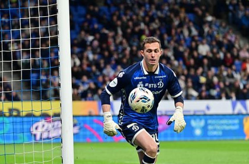 Вратарь «Динамо» рассказал о положительных изменениях в клубе после ухода Карпина