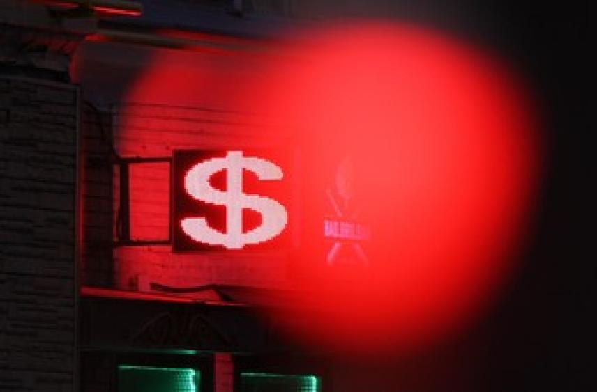 Крупнейшие экспортёры в четыре раза снизили покупки валюты в России