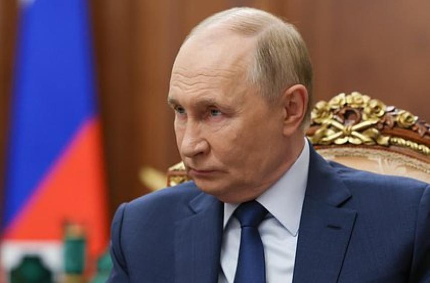 Путин подписал закон о помощи главному должнику России