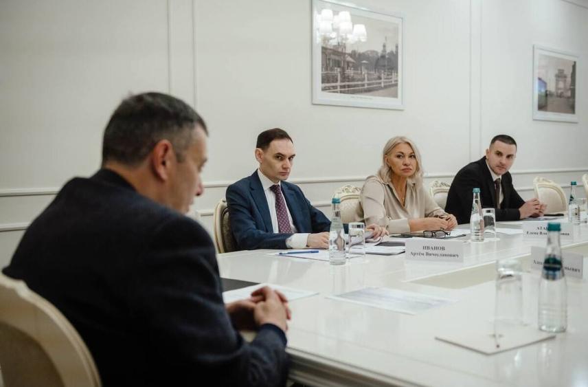 Хинштейн: пора брать опыт Москвы по работе с подрядчиками