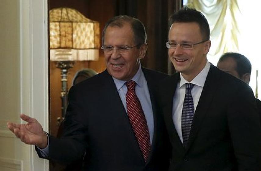 Лавров обменялся парой слов с венгерским коллегой перед встречей Орбана и Путина