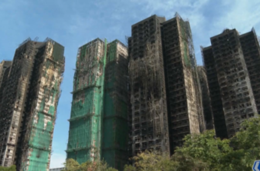 Обугленные здания и десятки погибших: последствия пожара в жилом комплексе в Гонконге