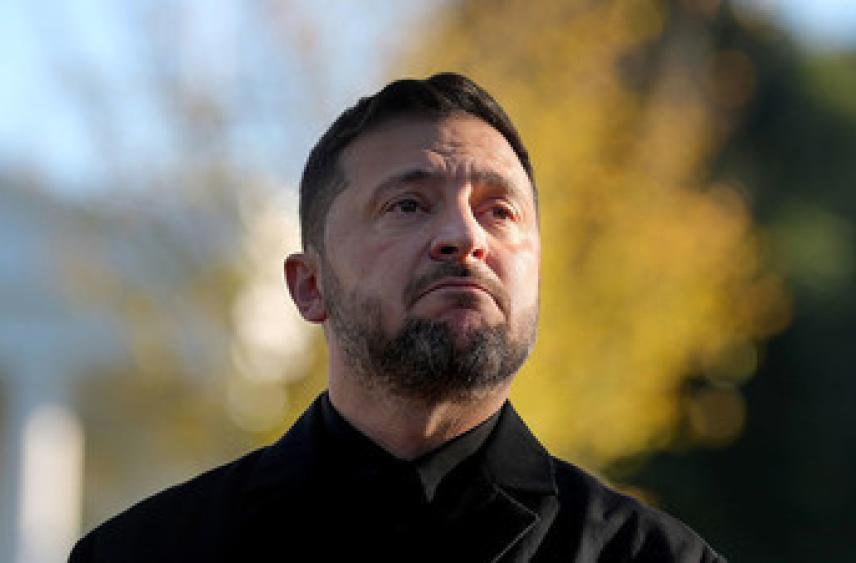 «В самом уязвимом положении»: западные СМИ — о проблемах Зеленского на фоне антикоррупционного расследования