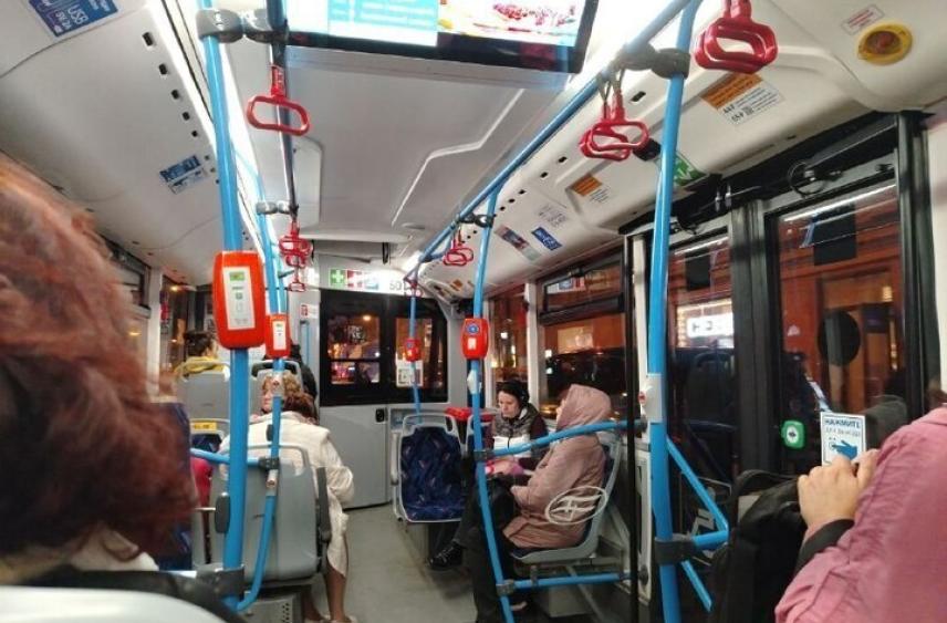 Напавших на водителя троллейбуса пьяных петербурженок осудили и взыскали штраф