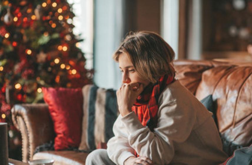 Психолог Абравитова объяснила природу новогодней хандры