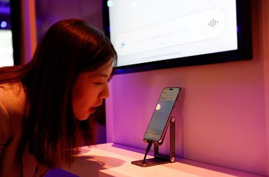 Назван смартфон с самой быстрой зарядкой