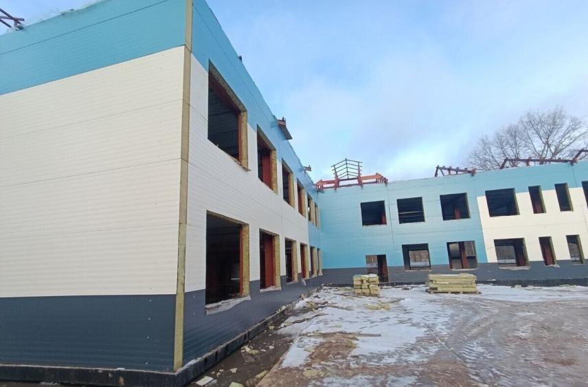 В Ярославле подрядчика, строившего модульную поликлинику на улице Гоголя, арестовали по подозрению в крупном мошенничестве.