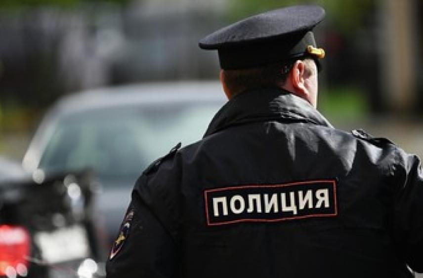 Полиция выявила «муравейник» мигрантов на заброшенном заводе в центре Петербурга